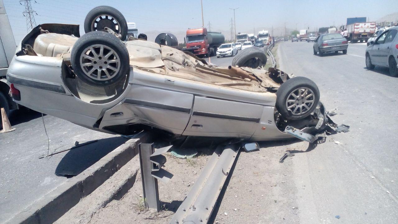 واژگونی خودرو در شهرضا یك كشته داشت واژگونی خودرو در شهرضا یك كشته داشت