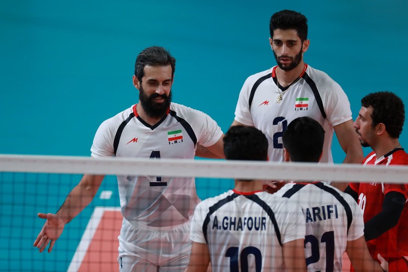 منتخب الكرة الطائرة الإيراني يتقلد الذهبية منتخب الكرة الطائرة الإيراني يتقلد الذهبية