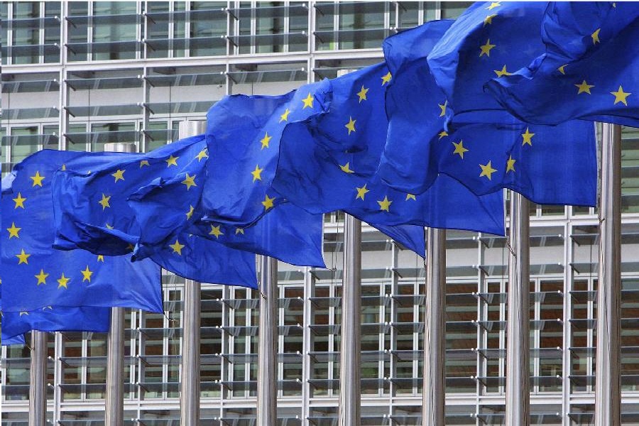 Europe firms hit hard by US sanctions on Iran: US media Europe firms hit hard by US sanctions on Iran: US media