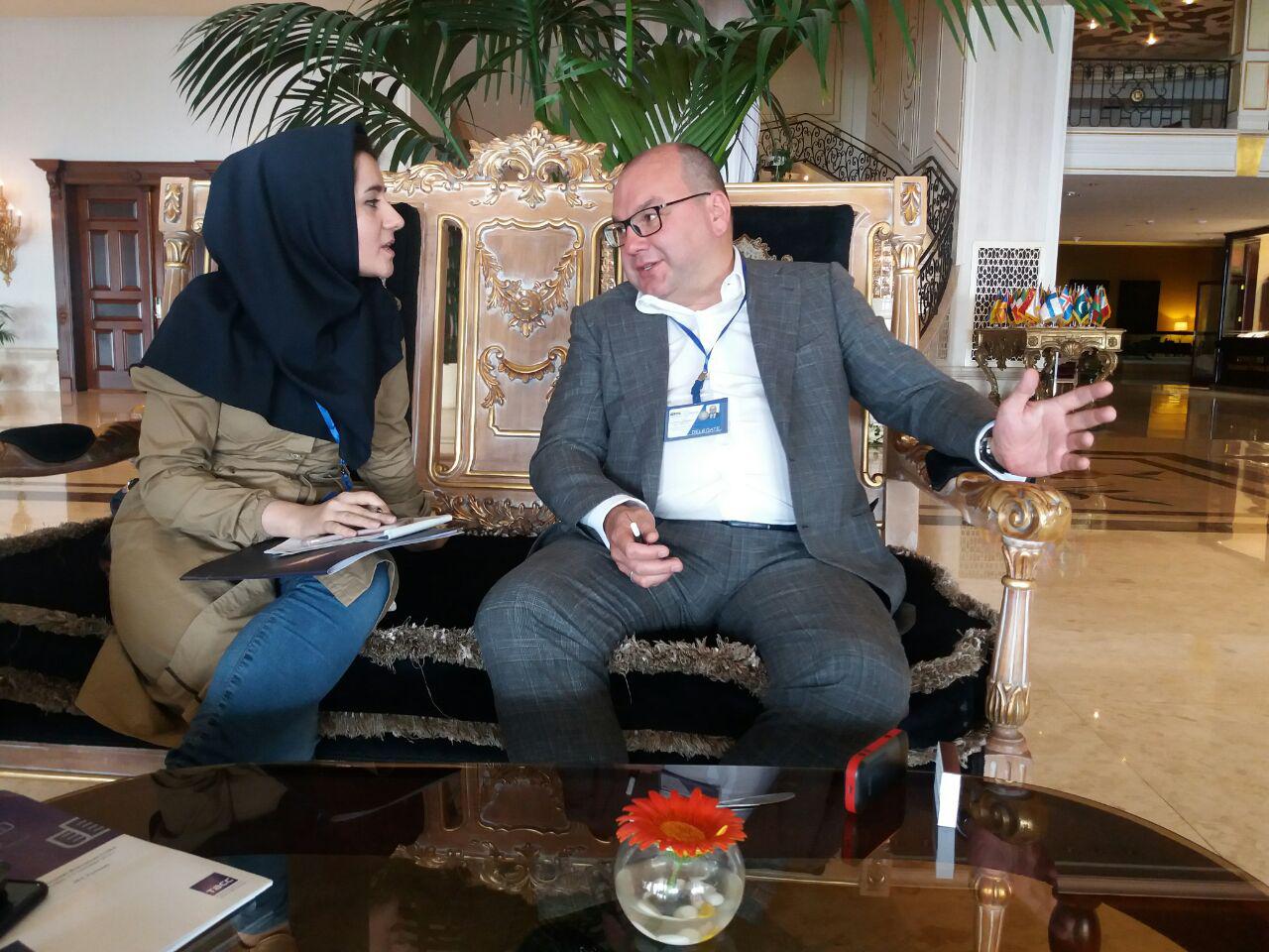 زيارة بوتين الي طهران خطوة أخري في مسار تعزيز العلاقات الثنائية زيارة بوتين الي طهران خطوة أخري في مسار تعزيز العلاقات الثنائية