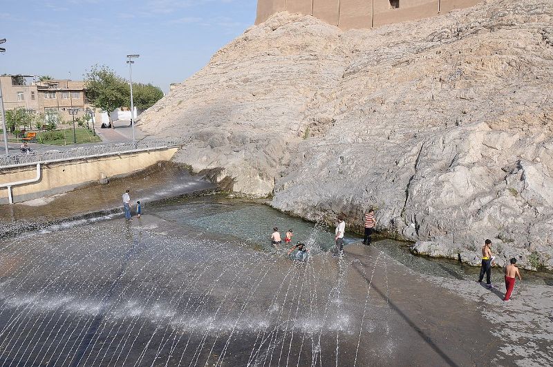 مترو براي حفاري، آب «چشمه علي» را خالي كرد