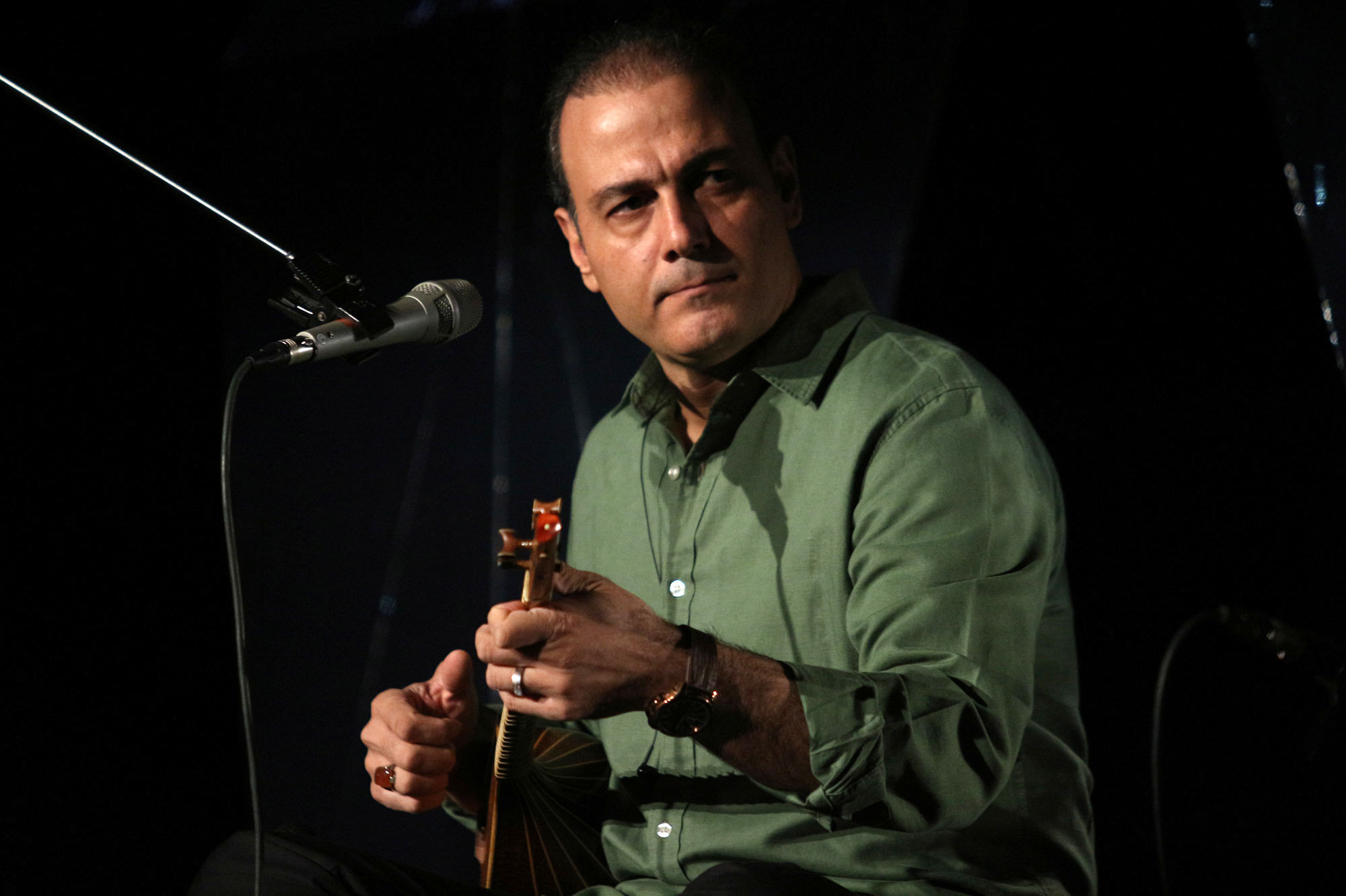 Un chanteur de musique traditionnelle iranienne se produira en Suisse Un chanteur de musique traditionnelle iranienne se produira en Suisse