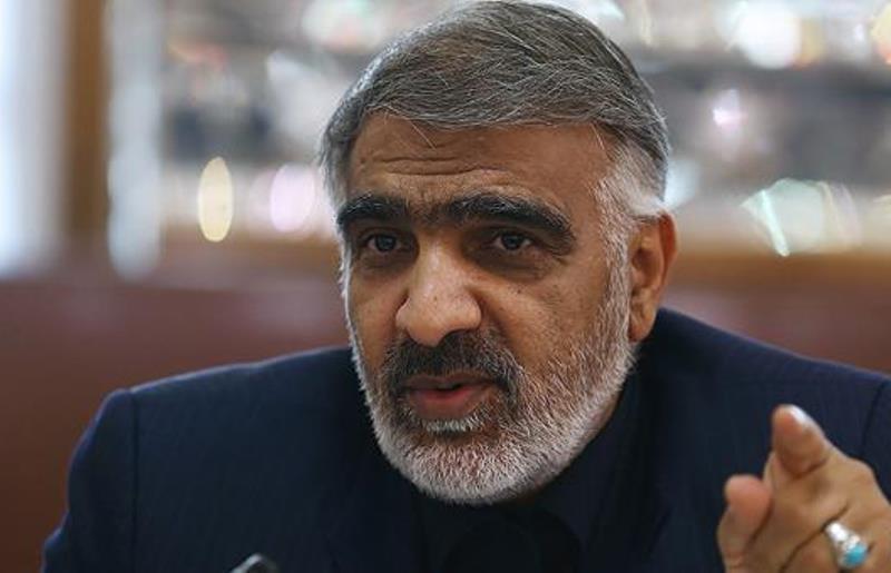 العدو يحاول تضخيم المشاكل الاقتصادية في البلاد العدو يحاول تضخيم المشاكل الاقتصادية في البلاد