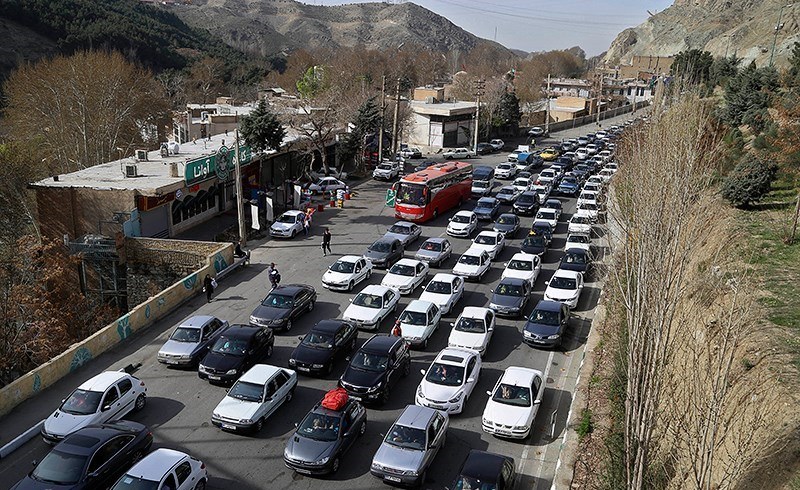 ترافيك در جاده كرج - چالوس سنگين است