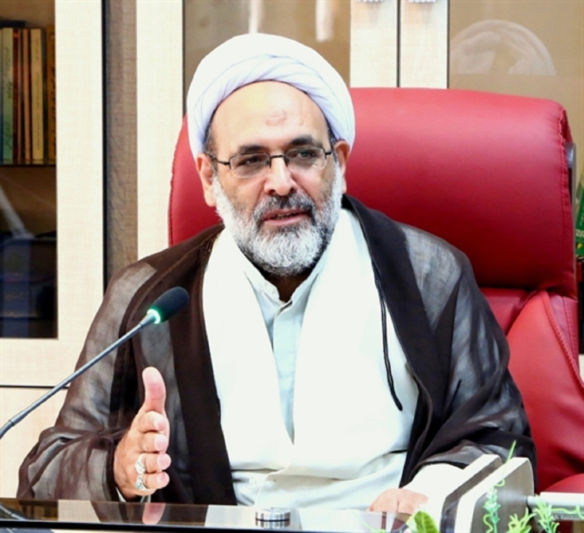 حمايت از توليد ملي راه برون رفت از مشكلات اقتصادي است حمايت از توليد ملي راه برون رفت از مشكلات اقتصادي است