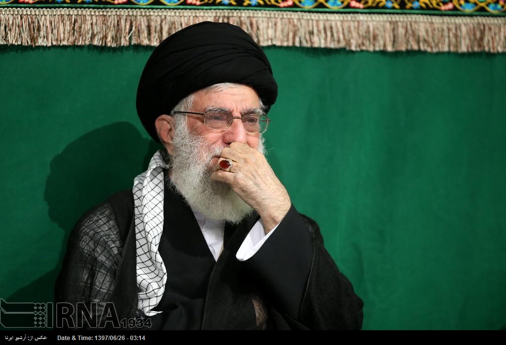 İmam Hüseyin as. Mateminin ilk gecesi Ayetulla Hamenei’nin katılımıyla düzenlendi İmam Hüseyin as. Mateminin ilk gecesi Ayetulla Hamenei’nin katılımıyla düzenlendi