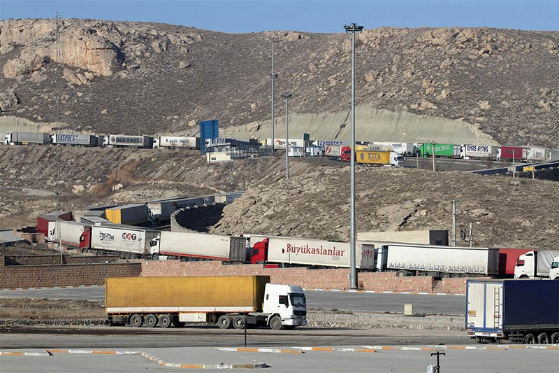 ترانزيت 8.5 مليون طن من المشتقات الحيوانية من حدود بازركان ترانزيت 8.5 مليون طن من المشتقات الحيوانية من حدود بازركان