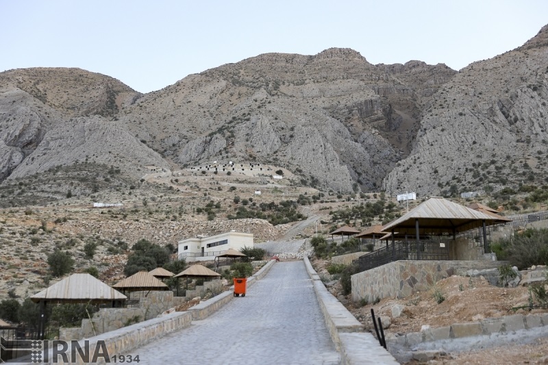 بوستان دراك شیراز بدون مطالعه كارشناسی احداث شده است