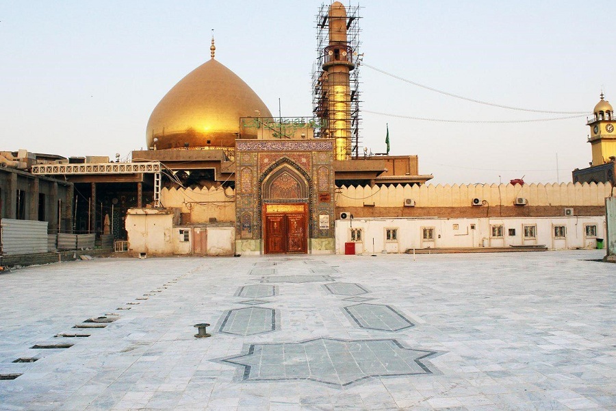 اتمام فرش حرم الامامين العسكريين (ع) بالرخام الايراني اتمام فرش حرم الامامين العسكريين (ع) بالرخام الايراني