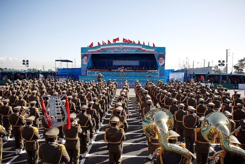Iranian Armed Forces mark Sacred Defense anniv. Iranian Armed Forces mark Sacred Defense anniv.