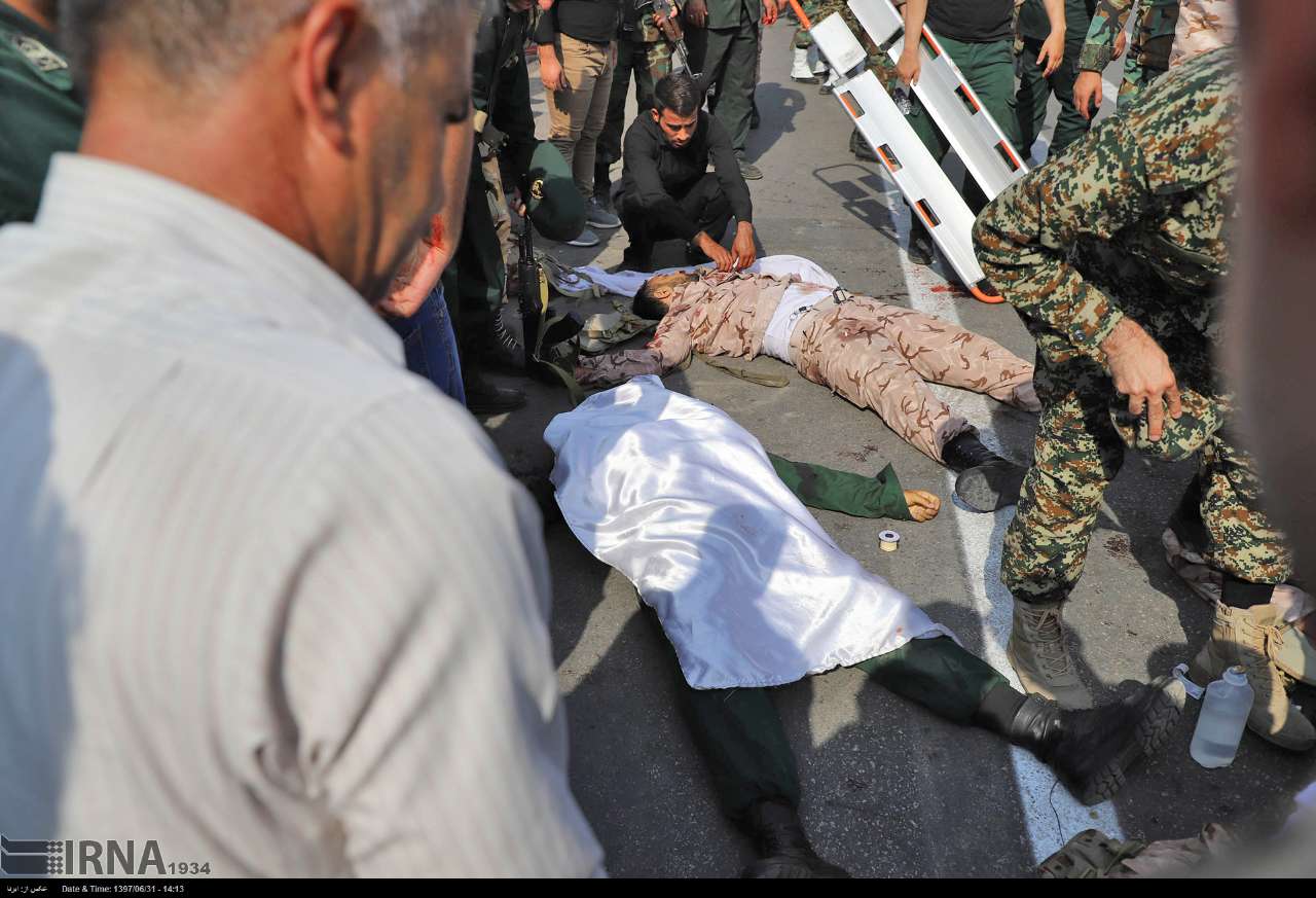 وزير الدفاع الأذربيجاني يدين الحادث الإرهابي في أهواز وزير الدفاع الأذربيجاني يدين الحادث الإرهابي في أهواز