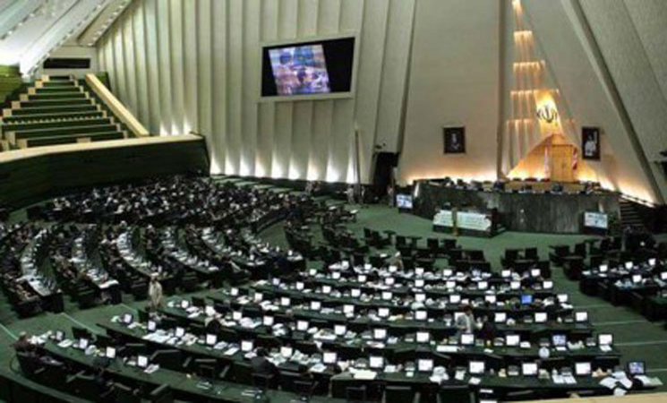 النائب خوشرودي: خيوط حادث اهواز الارهابي تشير الي علاقة منفذيه مع بعض دول المنطقة النائب خوشرودي: خيوط حادث اهواز الارهابي تشير الي علاقة منفذيه مع بعض دول المنطقة
