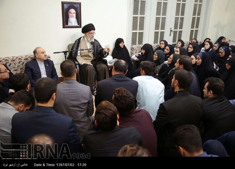 Ayetullah Hamenei: Ahvaz terör olayının korkak faillerini sert şekilde cezalandıracağız Ayetullah Hamenei: Ahvaz terör olayının korkak faillerini sert şekilde cezalandıracağız