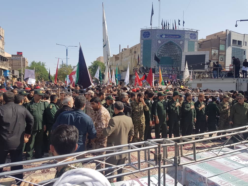 اقامة صلاة الميت علي جثامين شهداء الحادث الارهابي في اهواز اقامة صلاة الميت علي جثامين شهداء الحادث الارهابي في اهواز