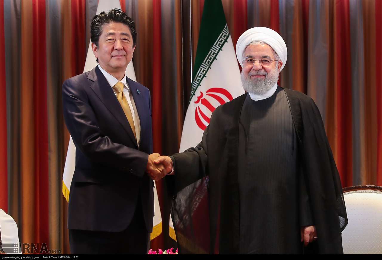 Le président iranien et le 1er ministre japonais discutent de questions bilatérales et internationales Le président iranien et le 1er ministre japonais discutent de questions bilatérales et internationales