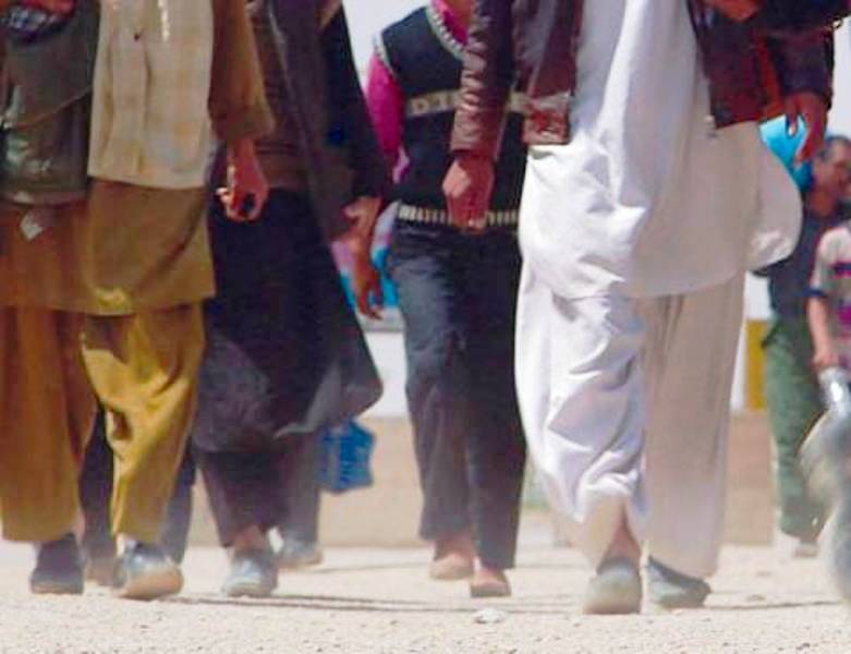 Iran hands over 149 illegal immigrants to Pakistan Iran hands over 149 illegal immigrants to Pakistan