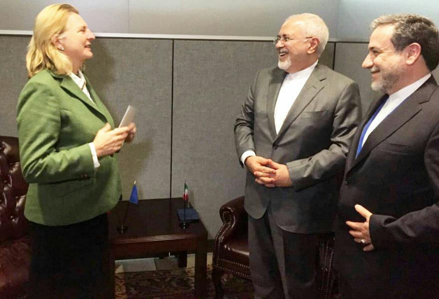 Iran urges political solution to Syria crisis Iran urges political solution to Syria crisis