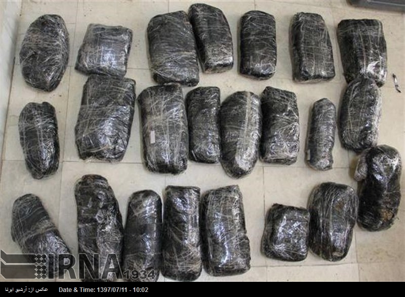 ایران کے جنوبی علاقے نیکشہر میں 2 ٹن سے زائد منشیات ضبط کرلی گئیں ایران کے جنوبی علاقے نیکشہر میں 2 ٹن سے زائد منشیات ضبط کرلی گئیں