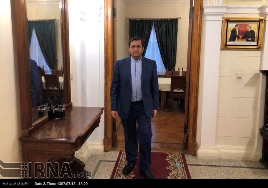 ایران اور روس کی تجارتی تبادلوں سے ڈالر ہٹانے کیلئے کوشش ایران اور روس کی تجارتی تبادلوں سے ڈالر ہٹانے کیلئے کوشش