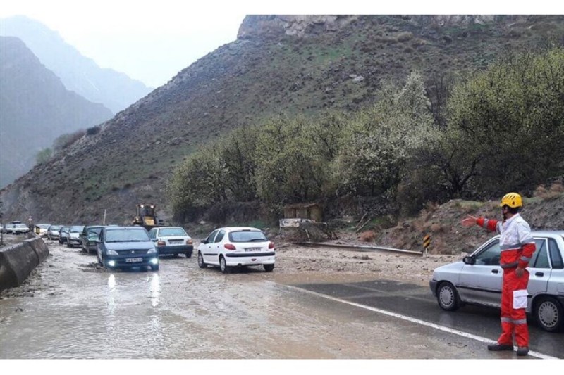 احتمال بارش برف جاده هاي مازندران را هم پرترافيك كرد