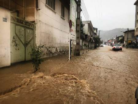 خسارت سيل و قطع برق وتلفن بيش از 50 روستاي شرق مازندران