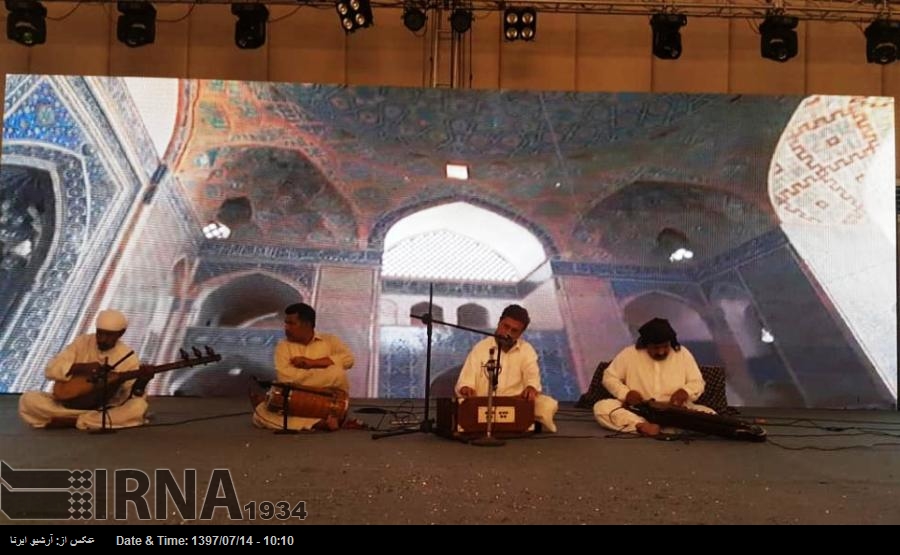 ایران میں پاکستانی سیاحوں کی آمد میں 13 فیصد اضافہ ایران میں پاکستانی سیاحوں کی آمد میں 13 فیصد اضافہ