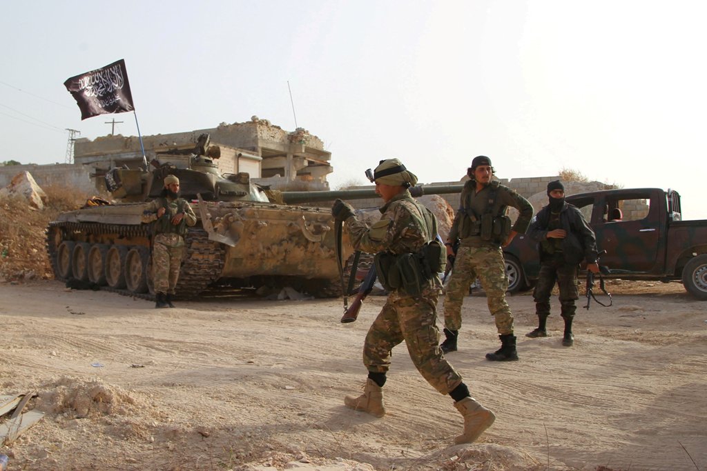 Syrian rebels start to withdraw heavy weapons from Idlib buffer zone Syrian rebels start to withdraw heavy weapons from Idlib buffer zone