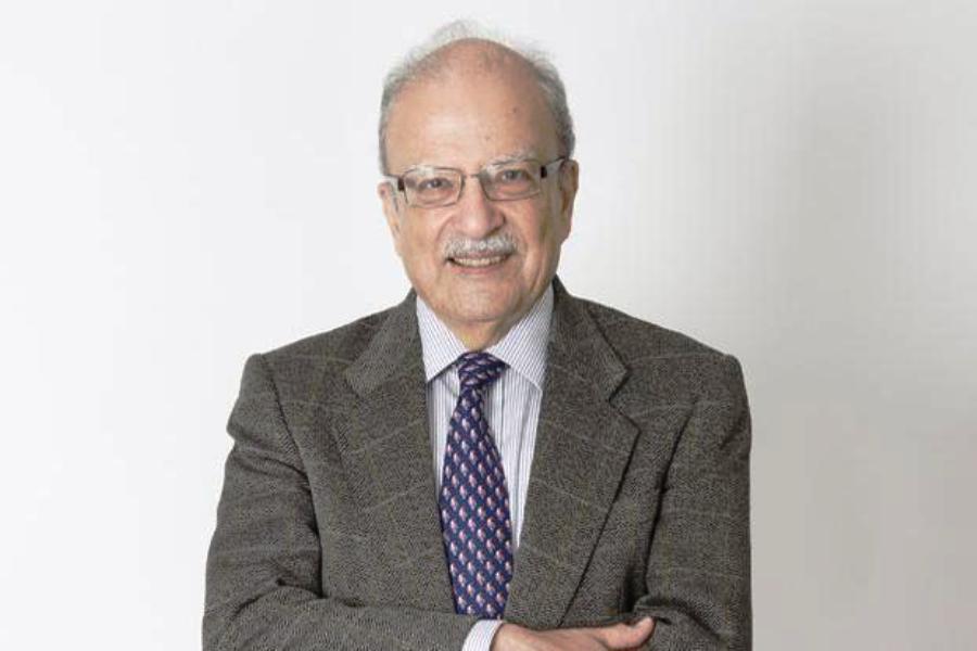 Pak analyst urges PM Imran Khan to keep good ties with Iran Pak analyst urges PM Imran Khan to keep good ties with Iran
