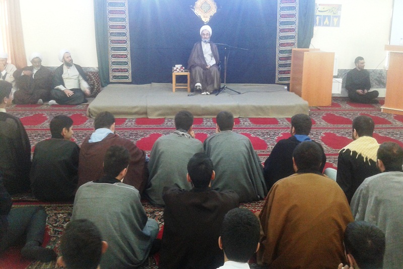 ترويج معرفت ديني در كاهش مشكلات جامعه موثر است ترويج معرفت ديني در كاهش مشكلات جامعه موثر است