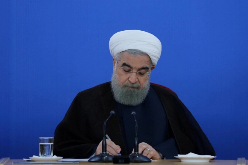 پیام تسلیت روحانی به معاون ارتباطات دفتر ریاست جمهوری
