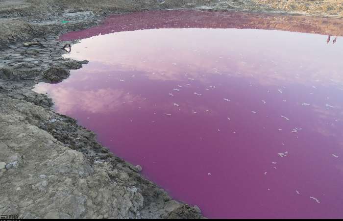 بنفش شدن آب خروجی از محل گل فشان گمیشان گلستان