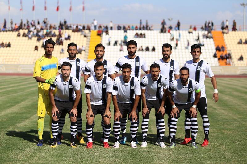 توهين به پيشكسوتان نكته سياه بازي شاهين و اكسين بود توهين به پيشكسوتان نكته سياه بازي شاهين و اكسين بود