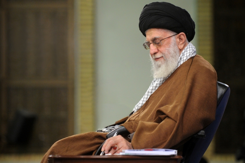 Leader communicates draft document of Iran model of progress Leader communicates draft document of Iran model of progress