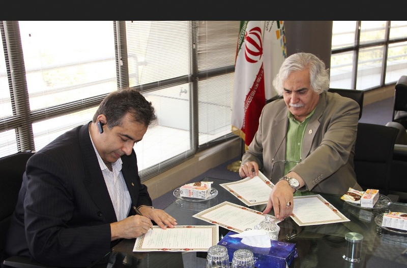 Iran's Science, Technology Park signs agreement with Italian company Iran's Science, Technology Park signs agreement with Italian company