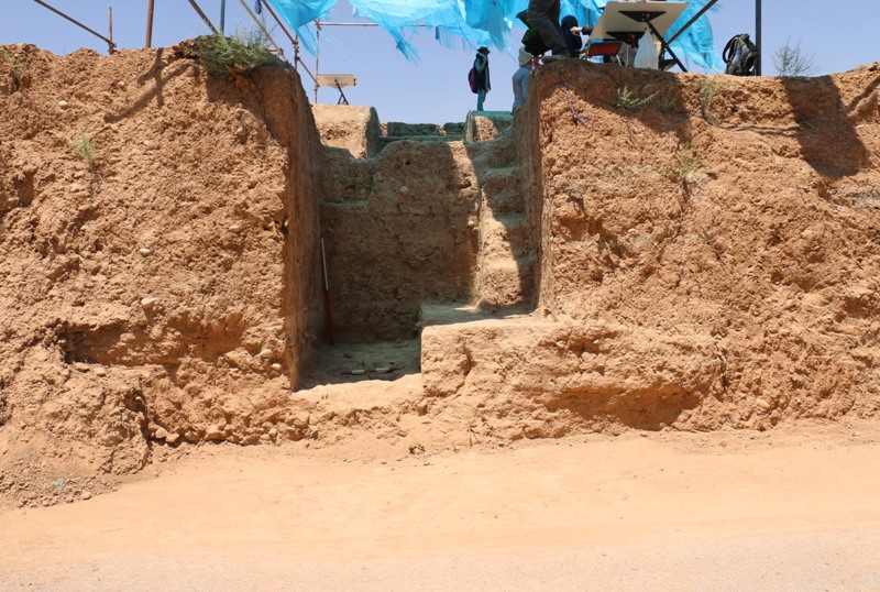 Tappeh Poustchi, important clue for cultural chronology in southern Iran Tappeh Poustchi, important clue for cultural chronology in southern Iran