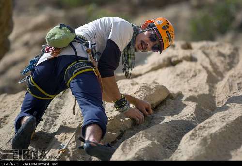 Competiciones de escalada en roca en Behistún