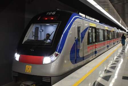 مترو تهران خدمات رایگان به جاماندگان اربعین ارائه می كند