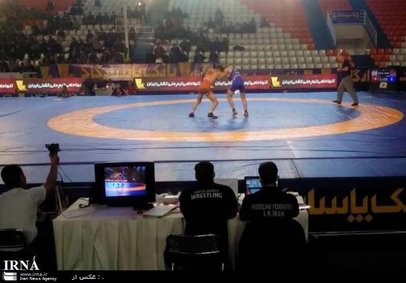 Int'l free-style wrestling kicks off in Iran