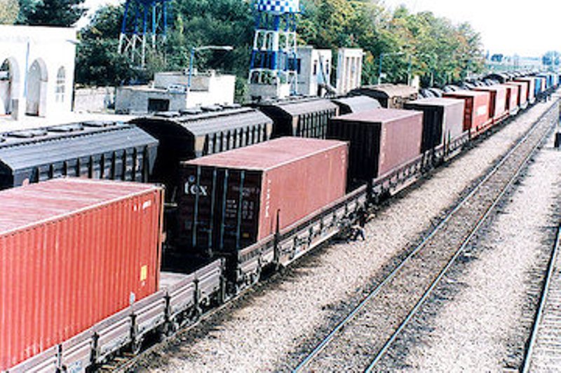 First shipment export of tile by rail loaded from Yazd First shipment export of tile by rail loaded from Yazd