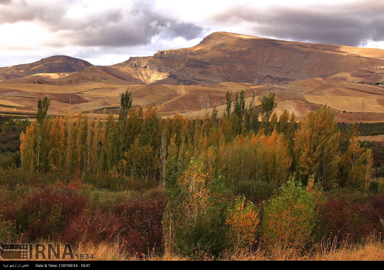 Autumn nature in Semirom, central Iran