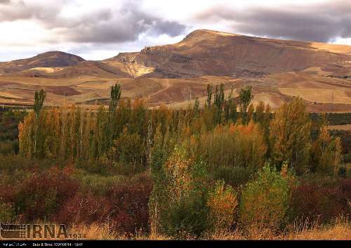 Autumn nature in Semirom, central Iran