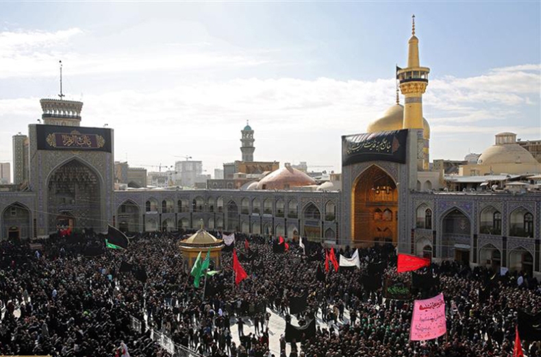 اجتماع عظيم عزاداران رضوي در مشهد برگزار شد اجتماع عظيم عزاداران رضوي در مشهد برگزار شد