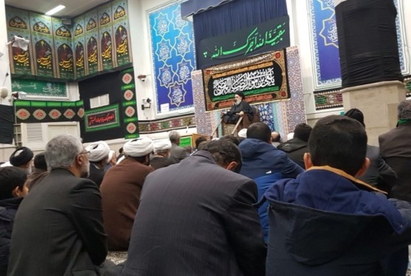 آیین سوگواری شهادت امام رضا(ع) در دفتر رهبرانقلاب درقم برگزار شد آیین سوگواری شهادت امام رضا(ع) در دفتر رهبرانقلاب درقم برگزار شد