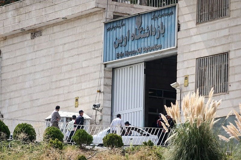 نسرين ستوده از رئيس زندان اوين شكايت كرد نسرين ستوده از رئيس زندان اوين شكايت كرد