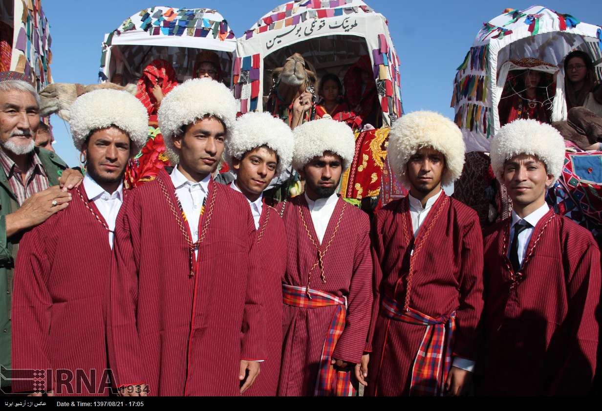 Hochzeitszeremonie von 8 turkmenischen Paaren Hochzeitszeremonie von 8 turkmenischen Paaren
