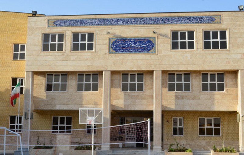 155 مدرسه كردستان در عرصه هاي وقفي واقع شده است