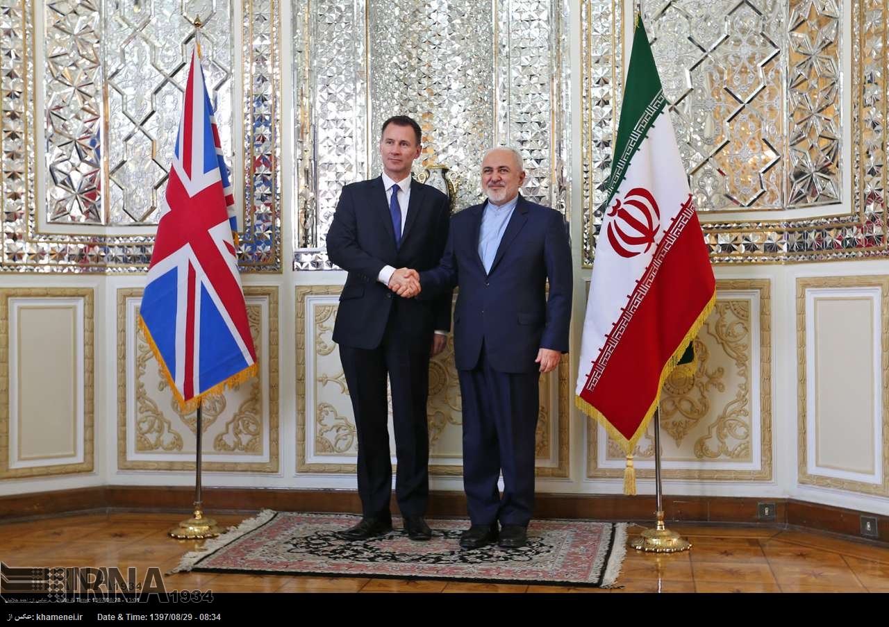 Zarif y su homólogo británico debaten sobre el fin de la guerra en Yemen Zarif y su homólogo británico debaten sobre el fin de la guerra en Yemen