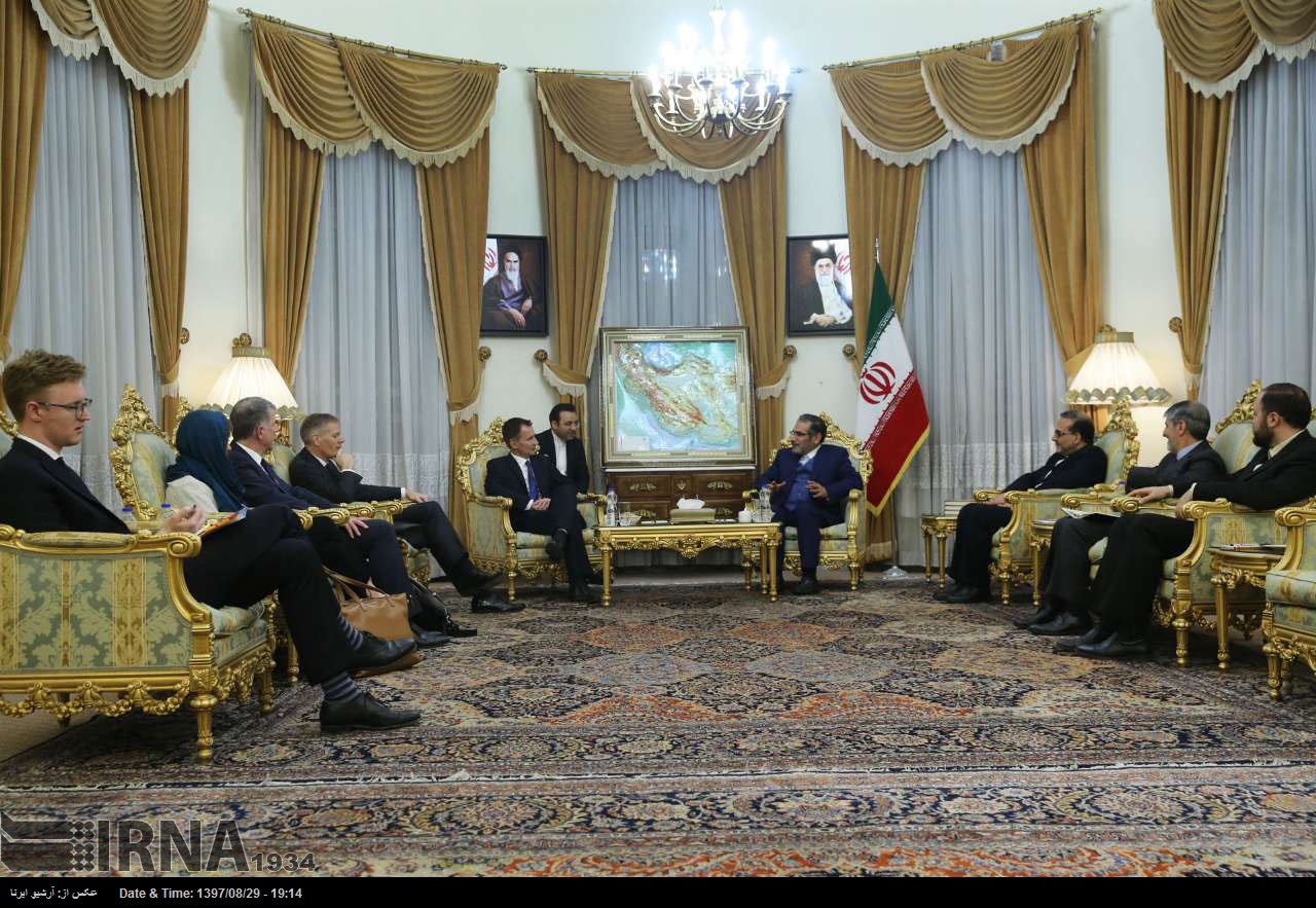 Treffen des Vertreters des iranischen Obersten Führers mit britischem Außenminister Treffen des Vertreters des iranischen Obersten Führers mit britischem Außenminister