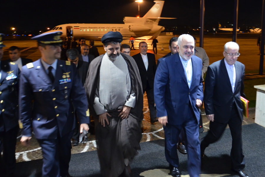 Zarif skizziert in Rom Irans Haltung zur gefährlichen Situation in der Region Zarif skizziert in Rom Irans Haltung zur gefährlichen Situation in der Region