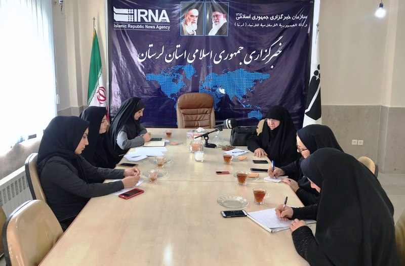 هويت ايراني اسلامي، مهمترين دستاورد انقلاب براي زنان